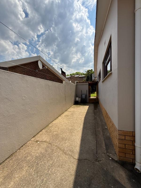 4 Bedroom Property for Sale in Panorama Western Cape